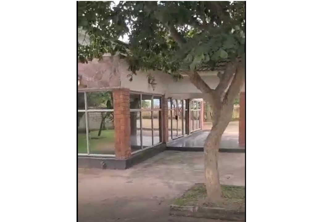 EXECUTIVE LODGE & BUSINESS COMPLEX