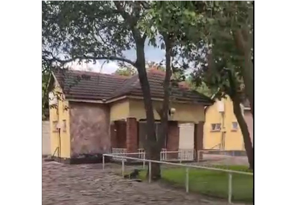 EXECUTIVE LODGE & BUSINESS COMPLEX